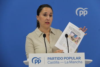 El PP denuncia que Castilla-La Mancha se hunde en la pobreza tras 10 años de fraude político de Page