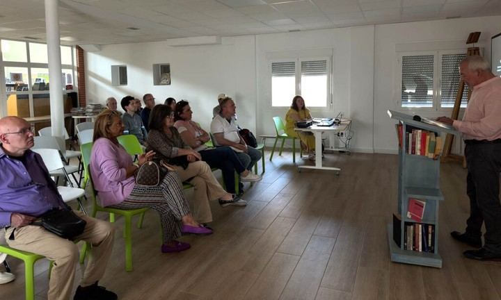 Gabriel Fernández presenta su nueva novela en la Biblioteca León Gil
