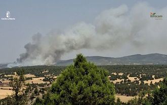 Un incendio declarado en Selas obliga a evacuar Aragoncillo y a activar la UME