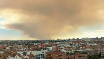 Voraz incendio entre Méntrida (Toledo) y el sur de Madrid
