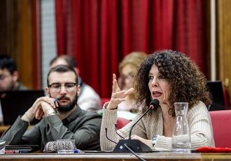 Izquierda Unida exige explicaciones por la situación de los monitores deportivos, cuestiona la gestión de Azuverano y advierte de posibles acciones legales