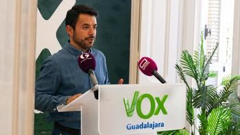 VOX denuncia el abandono al tejido productivo de Guadalajara y el expolio fiscal a las familias