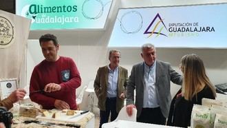 Vega respalda a los productores de Guadalajara en el Salón Gourmets 2025