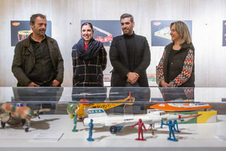 Juguetes con historia una exposición de la colección José Luis Alguacil que evoca la nostalgia de ser niño en Navidad