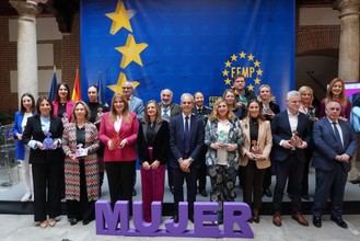 Guadalajara recibe premio por buenas prácticas contra la violencia de género