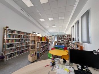 La biblioteca de Quer se muda al nuevo Centro Cultural en la calle Colón