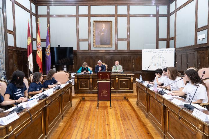 Semifinales de la VII Liga de Debate Escolar en la Diputación de Guadalajara