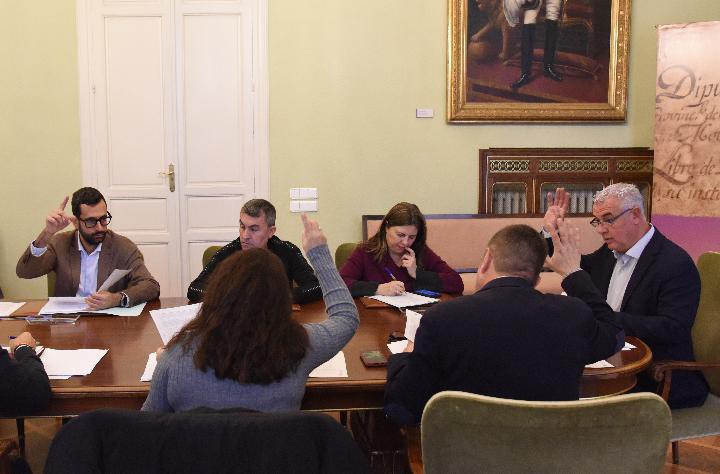 Diputación destina 400.000 € para collares de protección en ganaderías frente al lobo ibérico