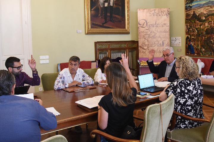 La Diputación destina 124.100 € a mejorar calles en Uceda y Caraquiz