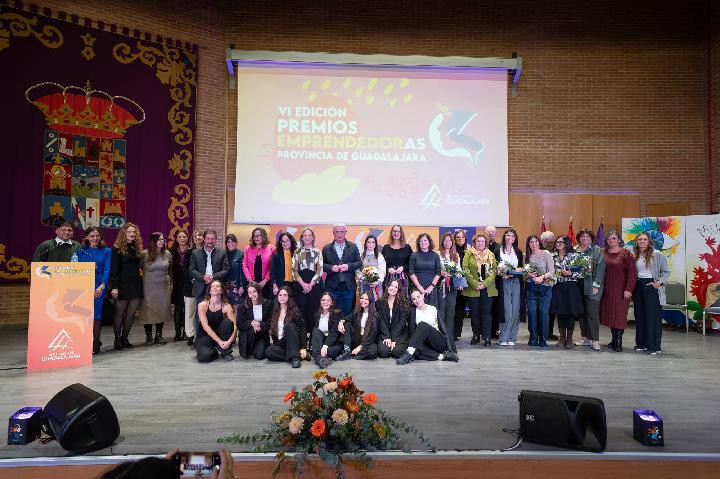 Premios Mujer Emprendedora 2025 destacan el impacto de proyectos liderados por mujeres en sus comunidades