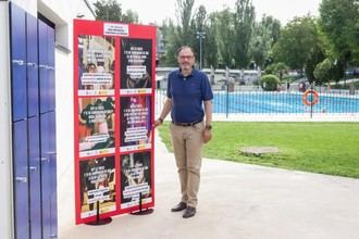 Campaña de concienciación contra la trata de personas en la piscina de San Roque