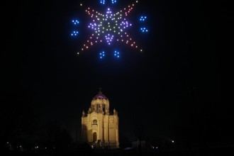 Espectáculo de 150 drones ilumina el cielo de Guadalajara por Navidad