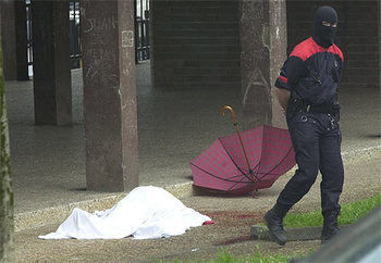 La consejera socialista de Justicia concede el tercer grado penitenciario al asesino de ETA Asier Arzalluz que mató al periodista López de la Calle