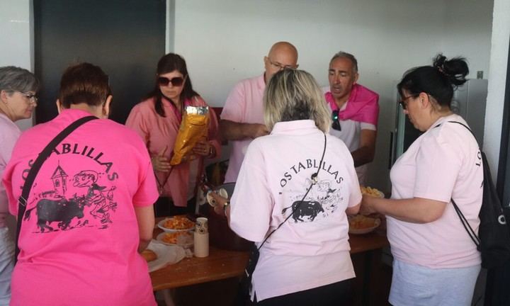 Fiestas en Cabanillas: Éxito del aperitivo de Los Tablillas