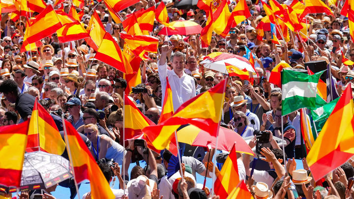 Cerca de 100.000 personas se manifiestan contra la mafia de Sánchez y piden elecciones YA