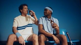 Los españoles eligen la playa como su plan favorito de verano, según Mahou 0,0 Tostada