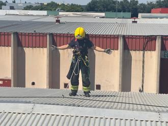 Los bomberos de Guadalajara realizan una jornada de entrenamiento especializado en la Red de Calor de Rebi