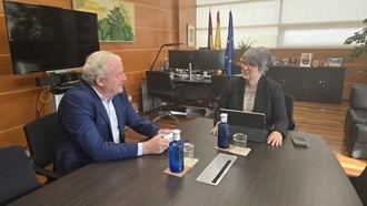 Mercedes Gómez presenta un plan para gestionar vinazas en el sector vitivinícola de España