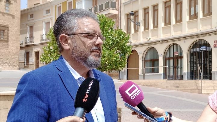 Muestra su preocupación por las 72 horas de desaparición de Page del que no se sabe qué opina ni qué va a hacer tras los casos de corrupción que afectan al PSOE