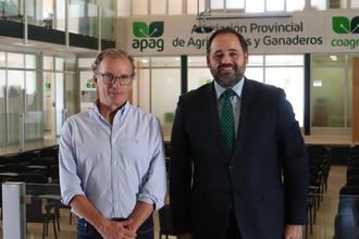 Núñez comparte con APAG la situación del campo con la mirada puesta en la incorporación de los jóvenes o garantizar la rentabilidad de las explotaciones