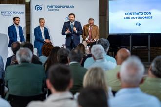 Núñez apuesta por una revolución contra la burocracia para impulsar autónomos y empresas en Castilla-La Mancha