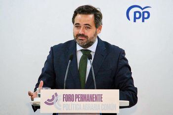 Núñez: Mañana vamos a Bruselas a ponerle cara y ojos a la PAC para trasladarle a los burócratas europeos que sus decisiones afectan a la gente que está aquí, en el tractor