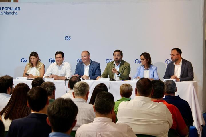 Núñez advierte que el mando a distancia de la legislatura está en manos de Page