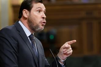 El PP exige a Puente que tome ejemplo de Noelia Núñez y dimita por "falsear un máster"