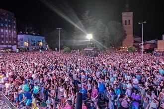Más de 12.000 personas convierten el concierto de la Orquesta Panorama en una espectacular víspera de la Antigua