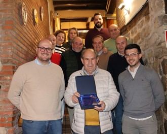 El PP reconoce al alcalde de Paredes de Sigüenza por sus 30 años de vocación y servicio público