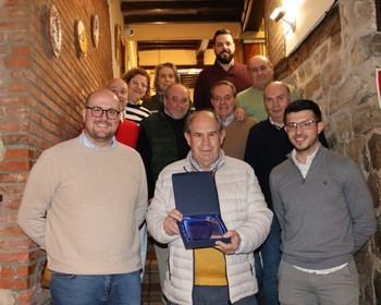 El PP reconoce al alcalde de Paredes de Sigüenza por sus 30 años de vocación y servicio público