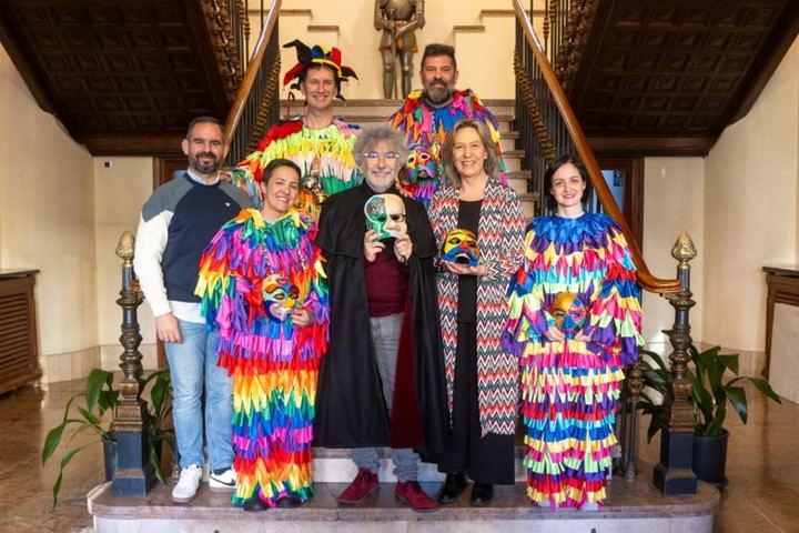Pedro Solís da inicio al Carnaval de Guadalajara con 42 botargas de la provincia