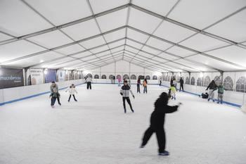 Último fin de semana de la pista de hielo de Azuqueca