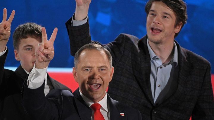 El conservador Nawrocki gana las elecciones presidenciales polacas con todos votos escrutados