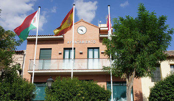 Quer denuncia robo de documentos y espionaje tras la moción de censura