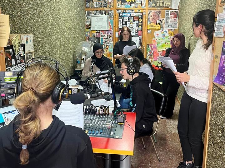 RADIO ARREBATO estrenará el estudio del Ministerio de Educación el miércoles 26 en la Feria Aula