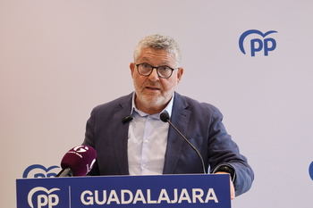Redondo pide a Page que rompa su silencio y aclare la posición del PSOE ante las informaciones sobre los negocios de Bono en República Dominicana