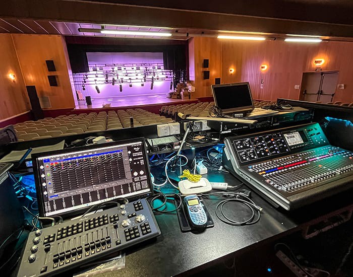 Ateneo Arriaca moderniza su auditorio con fondos europeos