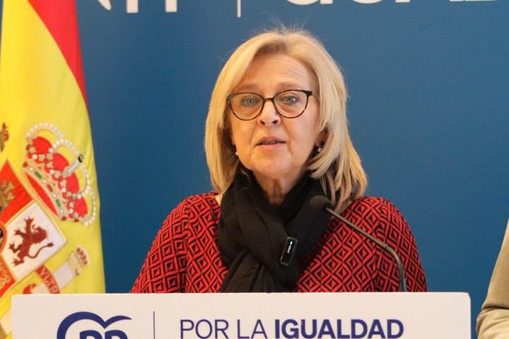 Rivas exige al Gobierno de Sánchez medidas urgentes que protejan a los ganaderos frente a los ataques de lobos