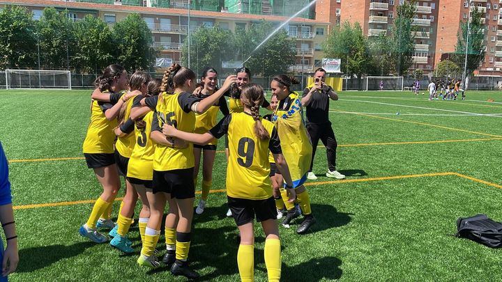 El CD Salesianos femenino logra su segundo título regional consecutivo