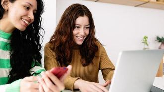 Santander y British Council lanzan 30.000 plazas para formación online de refuerzo del inglés