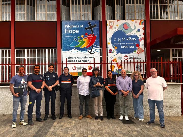 Efectivos municipales de Seguridad participan en un simulacro de evacuación en el Colegio Agustiniano Sagrado Corazón