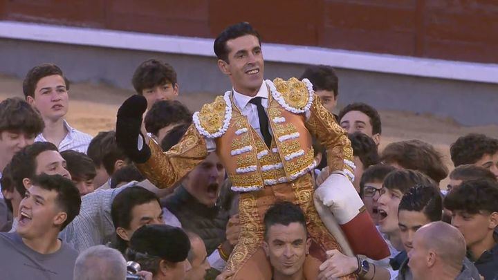 Talavante abre la primera Puerta Grande de San Isidro