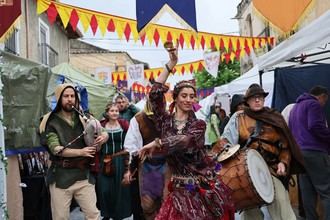 Tamajón sostiene su Mercado Medieval entre la lluvia y el pulso de su gente