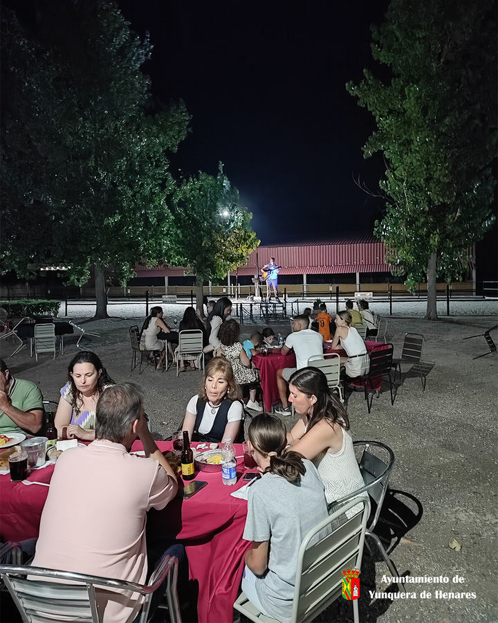 Yunquera de Henares sigue disfrutando de su agenda de verano con cine al aire libre y música en directo