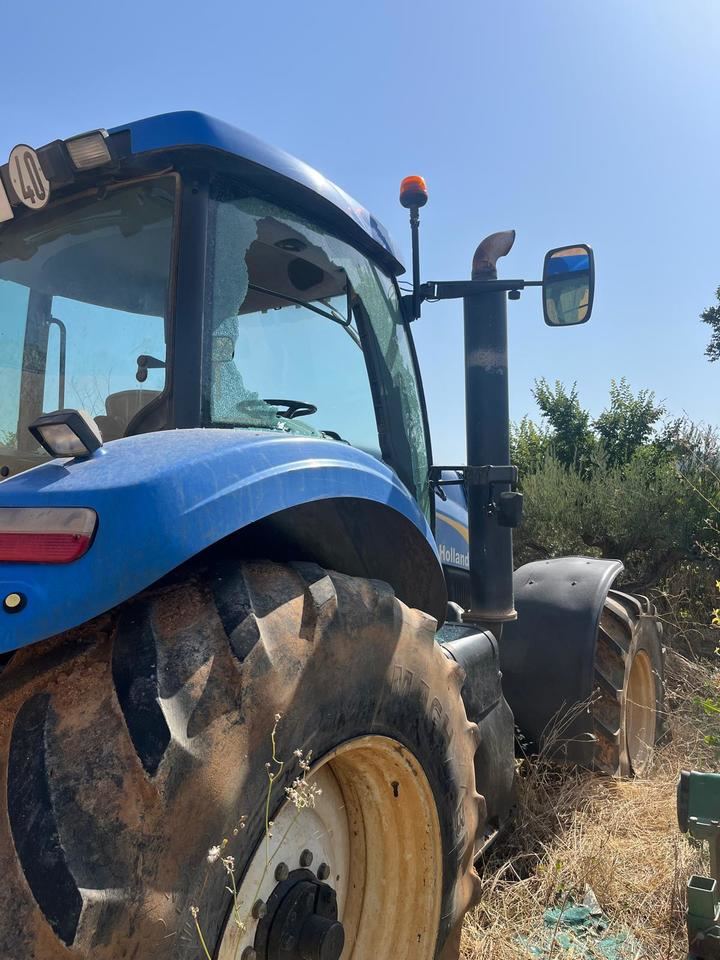 Vandalizan el tractor de un agricultor de Tendilla, ocasionándole daños valorados en miles de euros