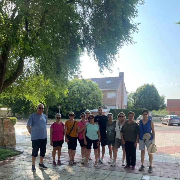 Inician paseos matutinos saludables para mayores en Cabanillas del Campo