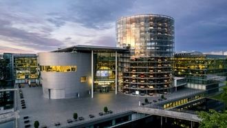 Por primera vez en 88 años de historia, Volkswagen va a cerrar la producción de vehículos en una planta de en Dresde