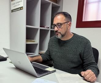 VOX propone un estudio de viabilidad económica en Azuqueca para reducir impuestos y aliviar la carga fiscal de familias y comercios