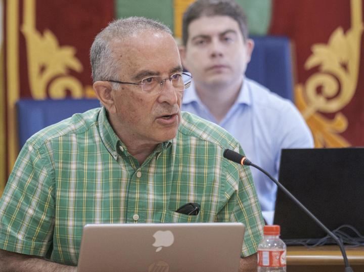 VOX consigue que Cabanillas del Campo estudie crear nuevas plazas de aparcamiento para movilidad reducida en zonas de interés público